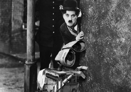 Tijdreizen met Charlie Chaplin.